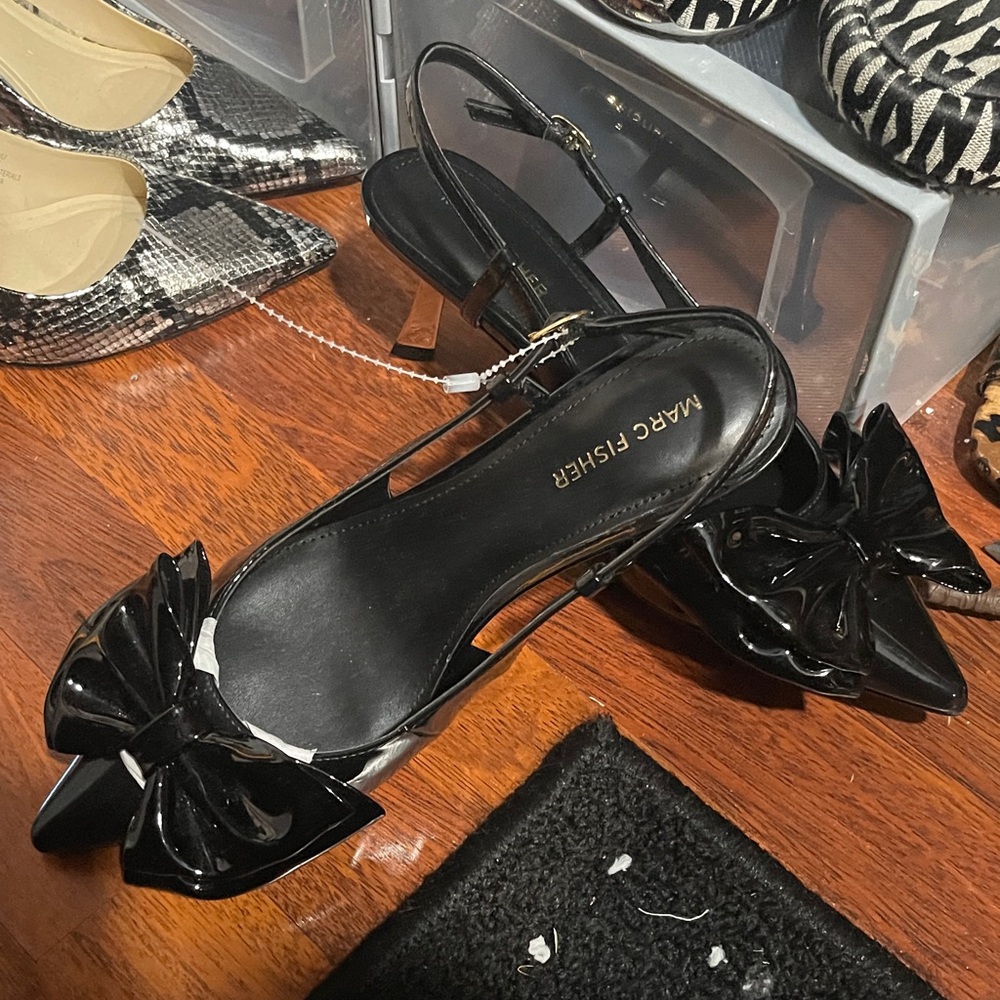 Marc Fisher Glossy Black Bow Flats
